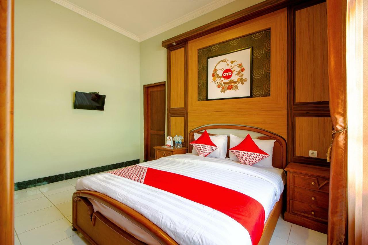 Oyo 1195 The Doctor'S Guest House Syariah Kejayan Dış mekan fotoğraf