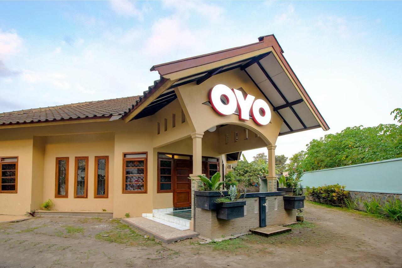 Oyo 1195 The Doctor'S Guest House Syariah Kejayan Dış mekan fotoğraf