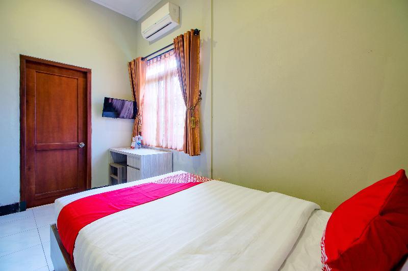 Oyo 1195 The Doctor'S Guest House Syariah Kejayan Dış mekan fotoğraf